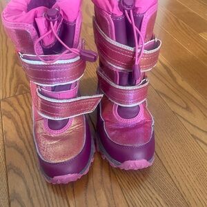 Lands End pink snow boots 1